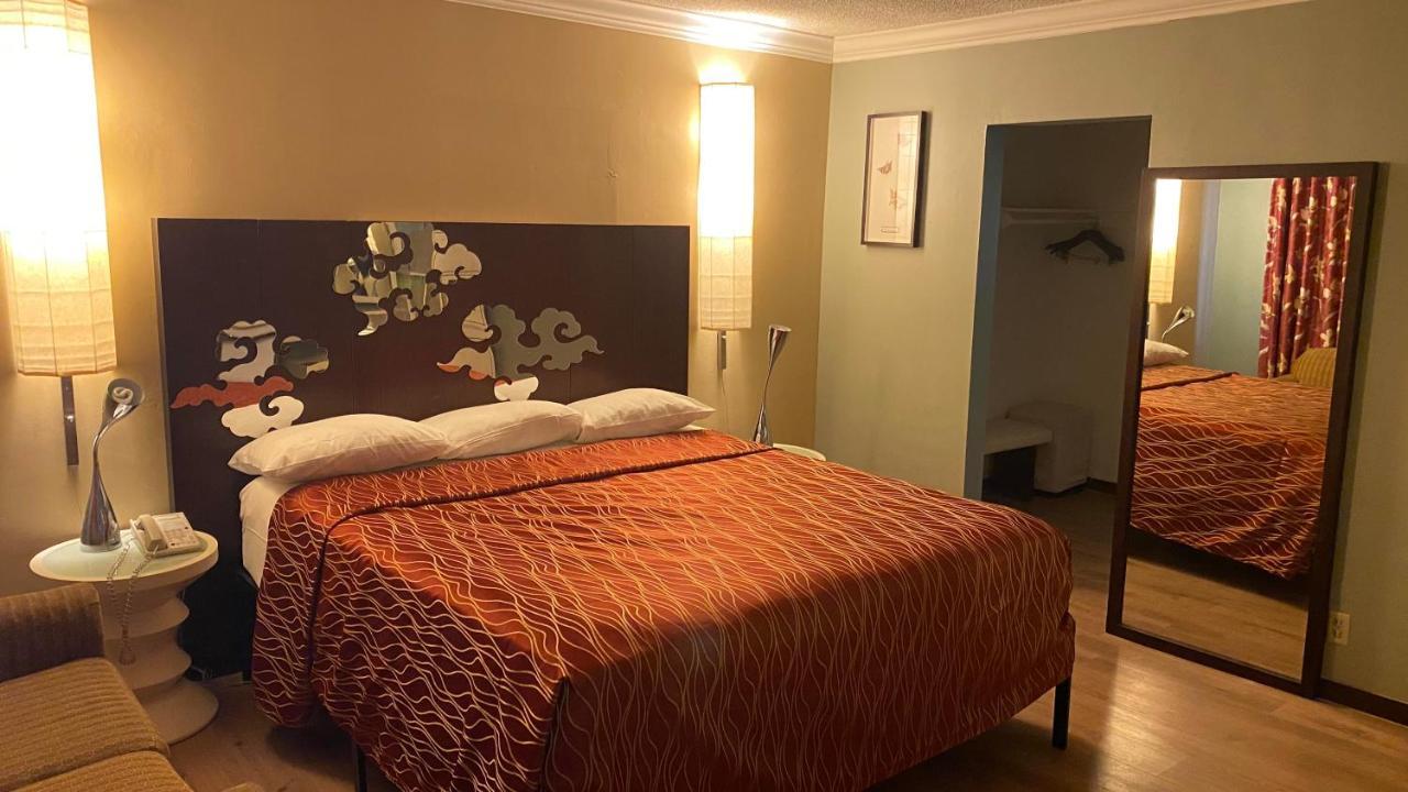 Park Hotel 2*
